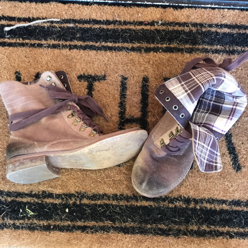 BP boots size 6